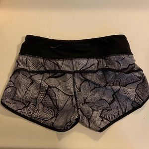 Lululemon Black and White Print Shorts
